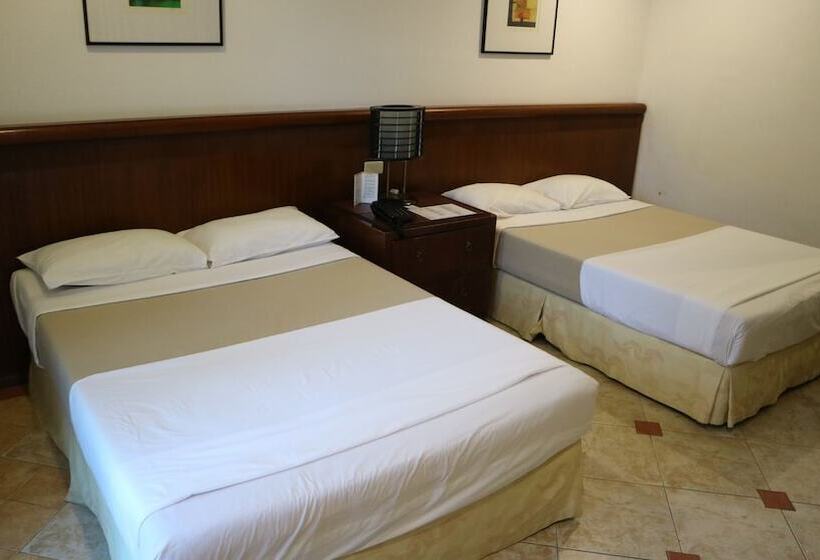 فندق Acropolis North Water Camp