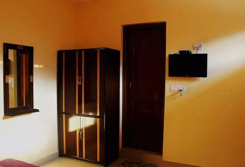 ホテル Anuj Regency