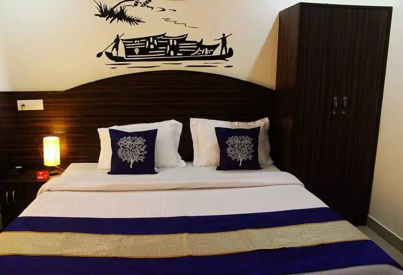 ホテル Anuj Regency