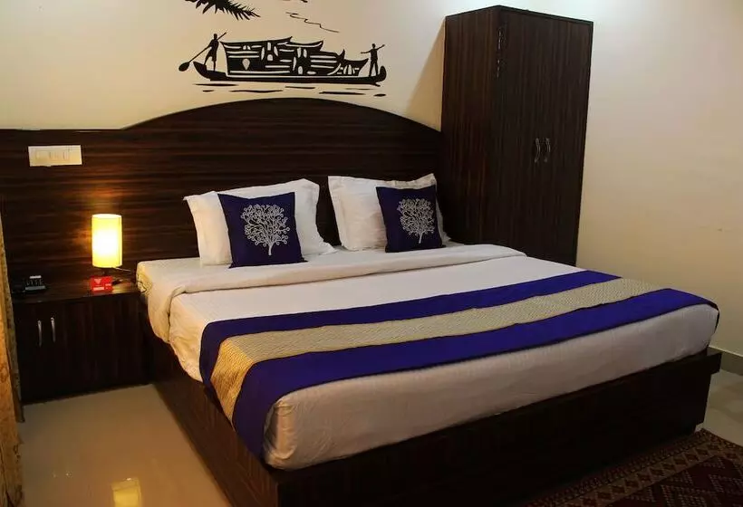 ホテル Anuj Regency