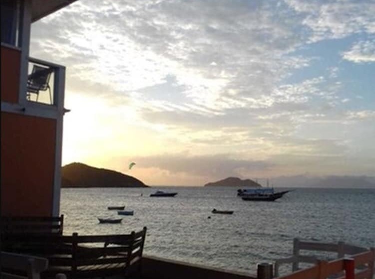 فندق Bamboo Buzios Hostel