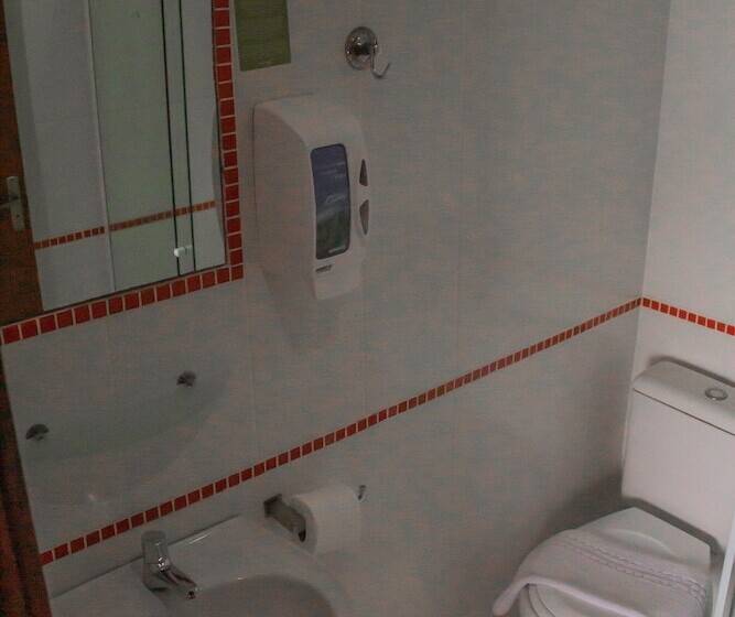 فندق Bamboo Buzios Hostel