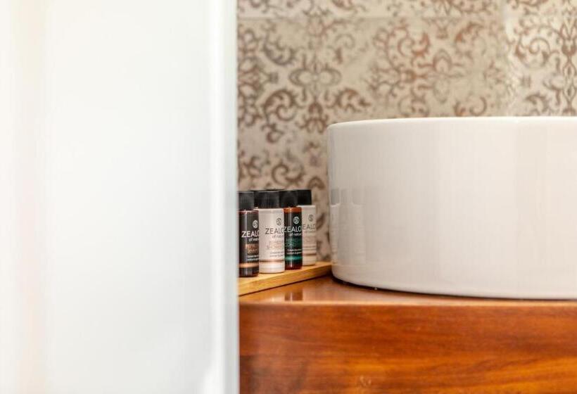 Hotel Castle Mansions