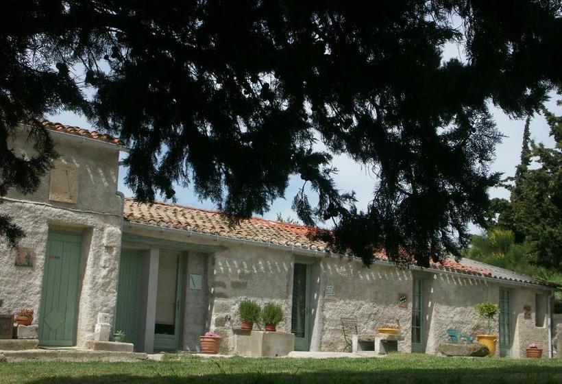 בית מלון כפרי Ecuries Sainte Croix