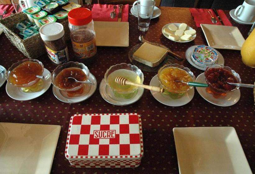 בית מלון כפרי Ecuries Sainte Croix