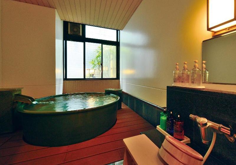 Отель Hadano Yugawara Onsen Manyo No Yu