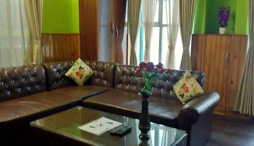 Hotel Mount Royale