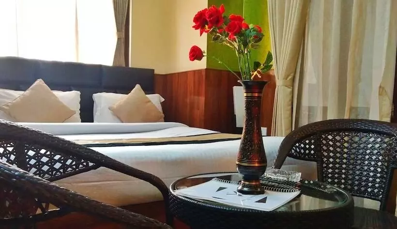 Hotel Mount Royale