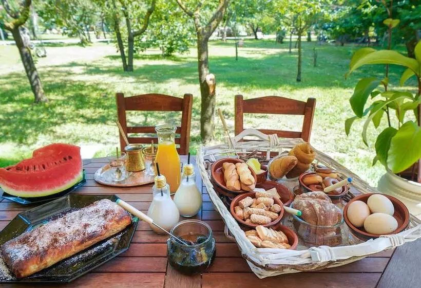 Hotelli Natura Bungalows