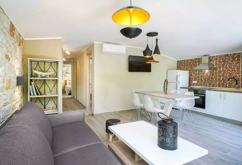 Hotelli Natura Bungalows