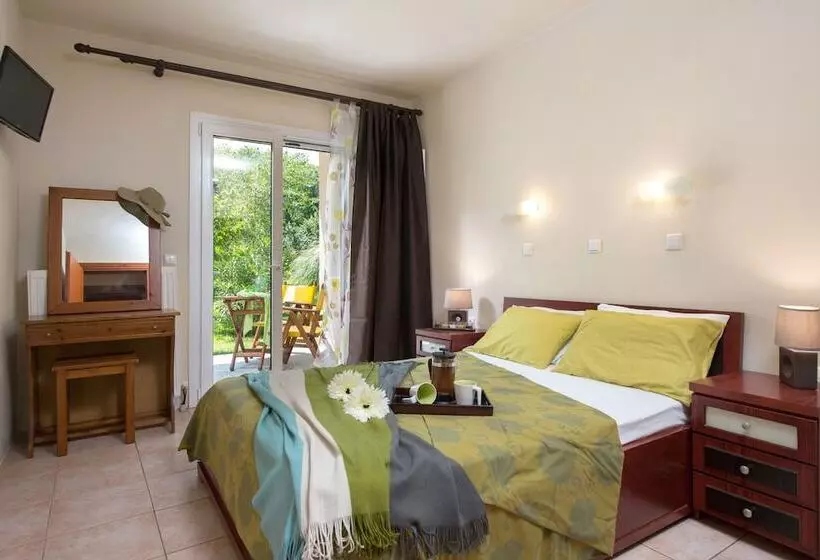 Hotelli Natura Bungalows