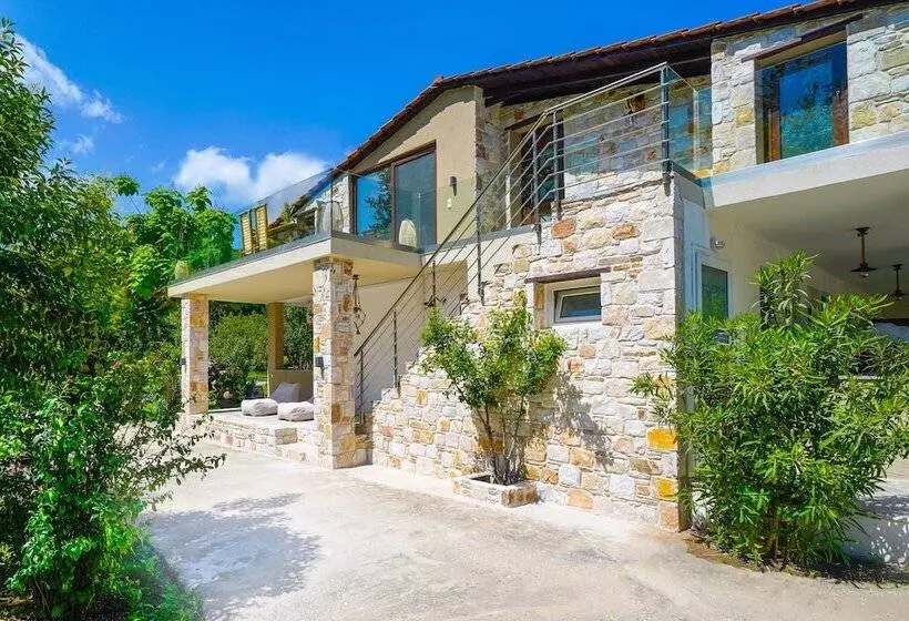 Hotelli Natura Bungalows