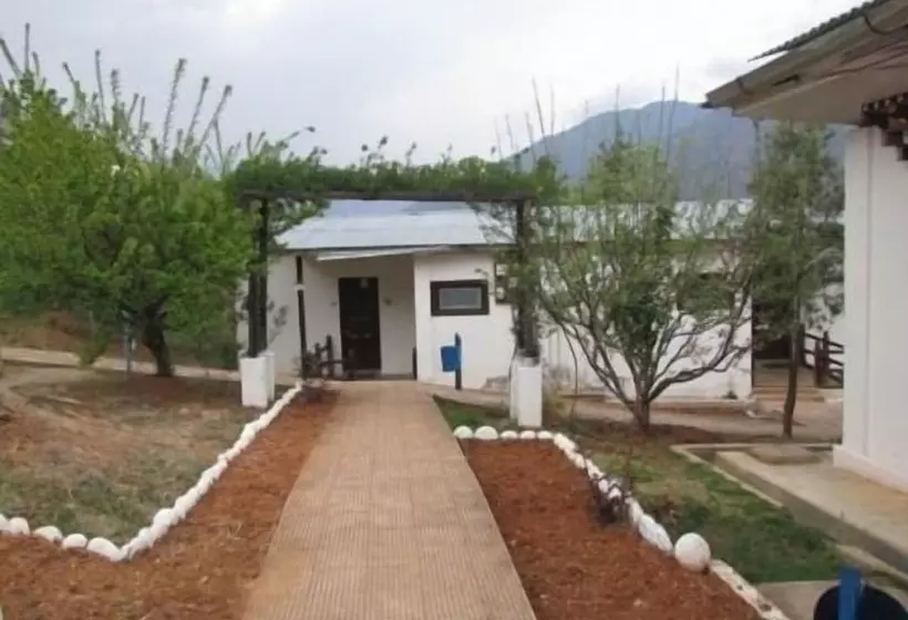 هتل Pelri Cottages