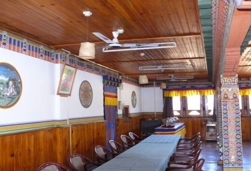 هتل Pelri Cottages