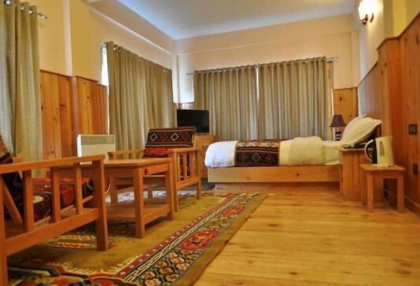 هتل Pelri Cottages