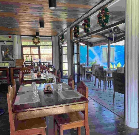 هتل Romantic Beach Villas