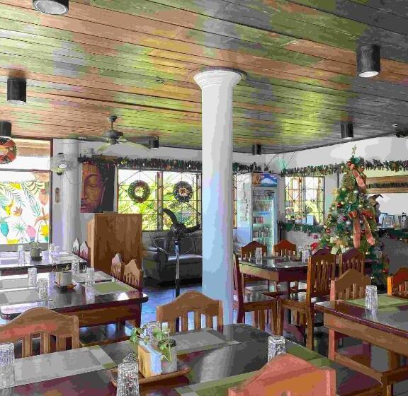 هتل Romantic Beach Villas