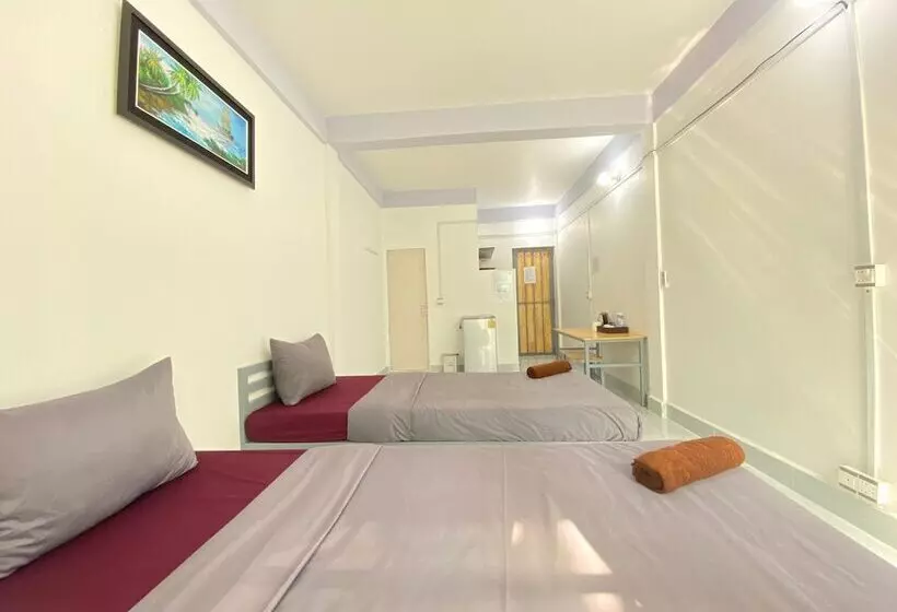 ホテル Sevenstars Hostel