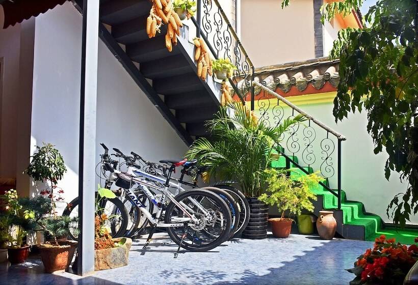 Hotel Shi Lin Family Folk Inn