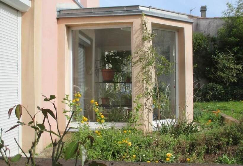 בית מלון כפרי Chez Mélody