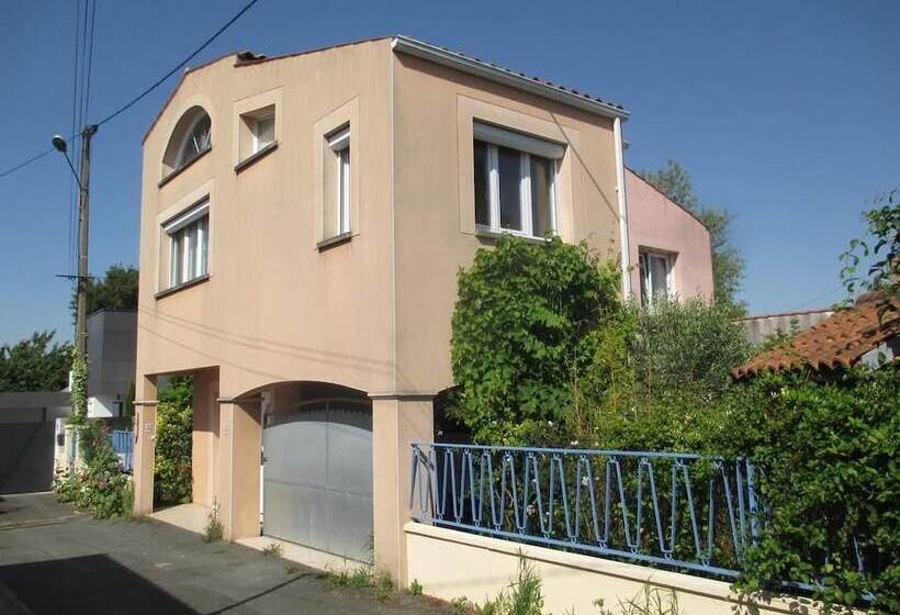 בית מלון כפרי Chez Mélody