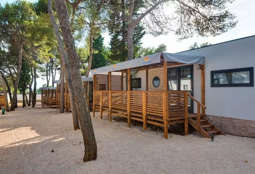 هتل Croatia Camp Premium