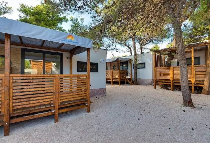 هتل Croatia Camp Premium