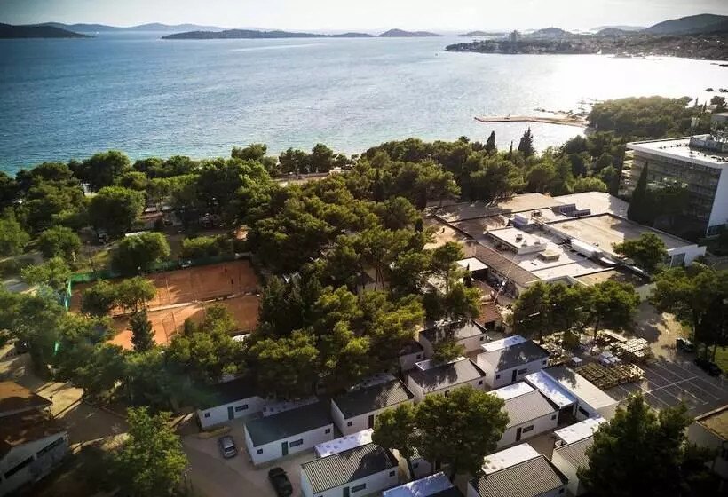 هتل Croatia Camp Premium