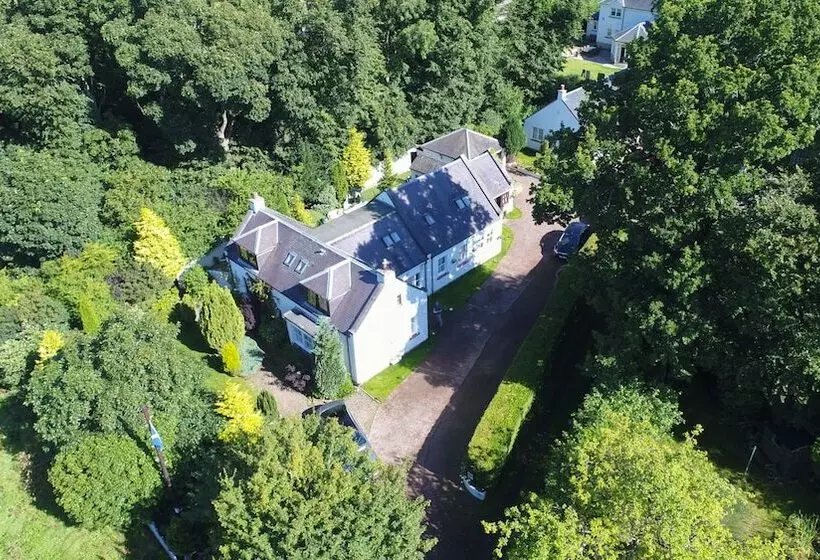 هتل Justb Deva Edinburgh