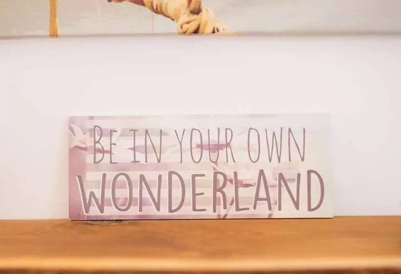 هتل Justb Deva Edinburgh