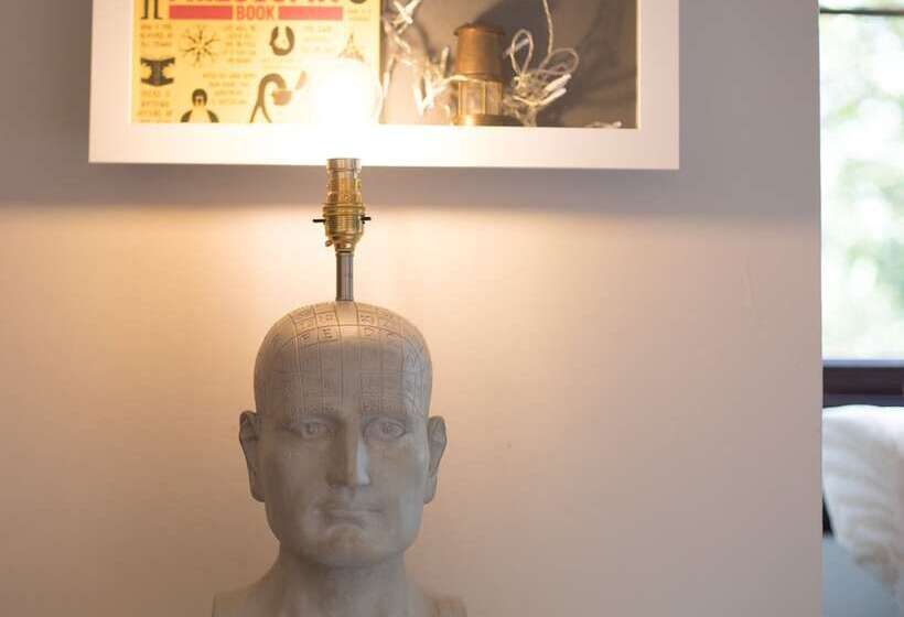 호텔 Justb Deva Edinburgh