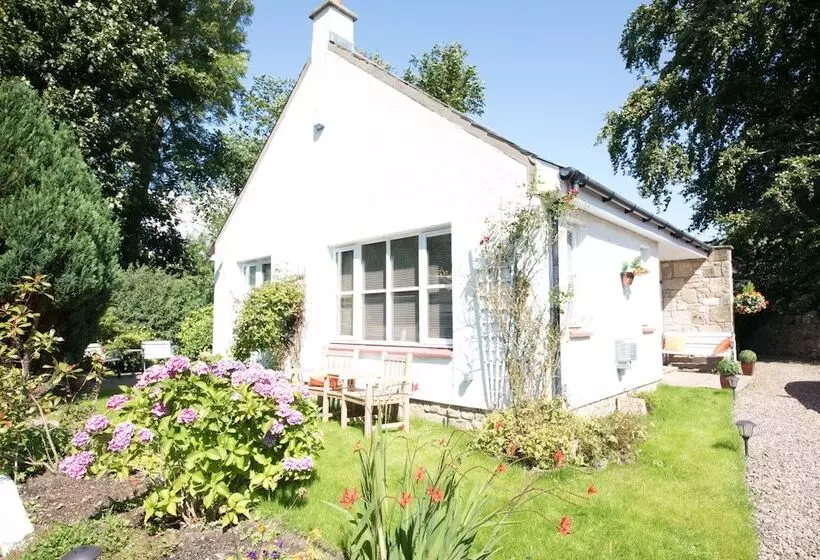 هتل Justb Deva Edinburgh