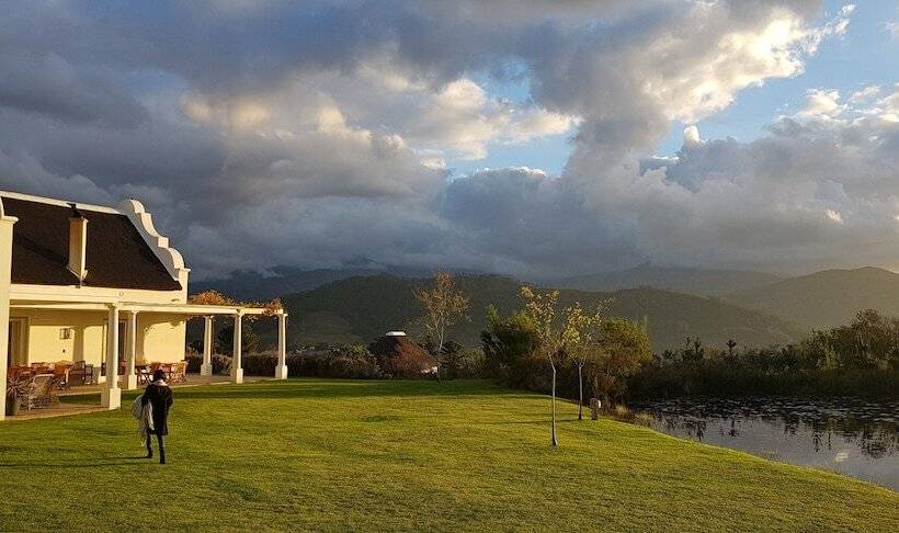 Отель La Cotte House