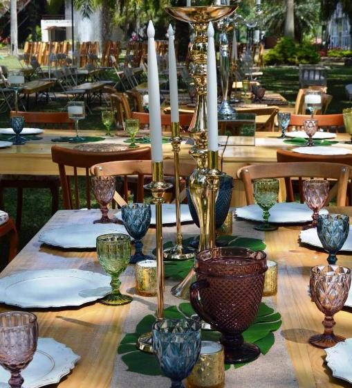 בית מלון כפרי Lake House Resort