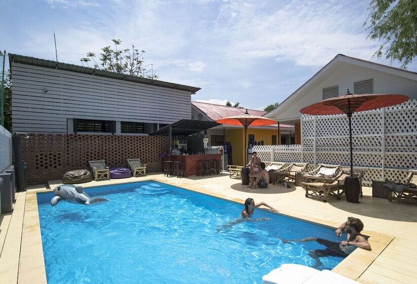 هتل Ostello Bello Bagan Pool