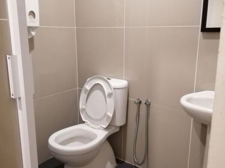 בית מלון כפרי Place2stay Simpang Tiga