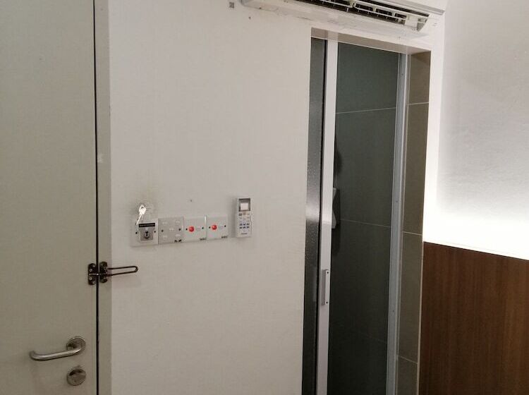 בית מלון כפרי Place2stay Simpang Tiga