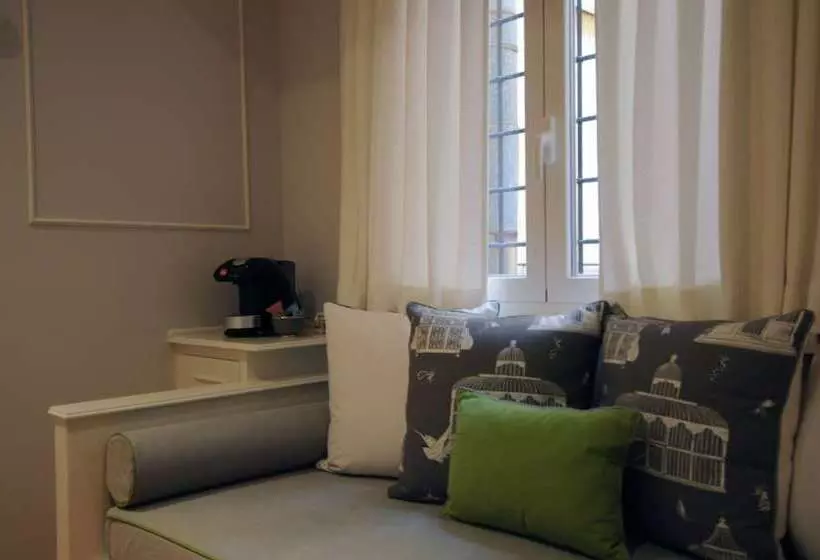 هتل Suite Fontana Di Trevi