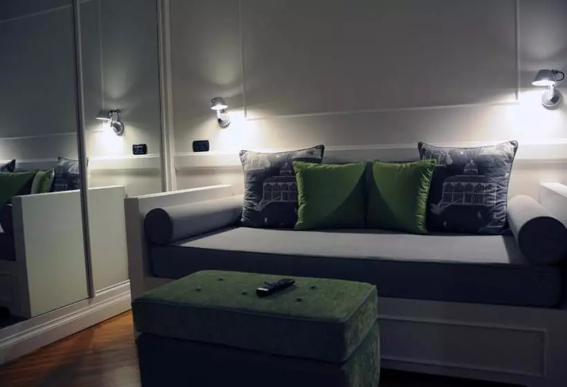 هتل Suite Fontana Di Trevi