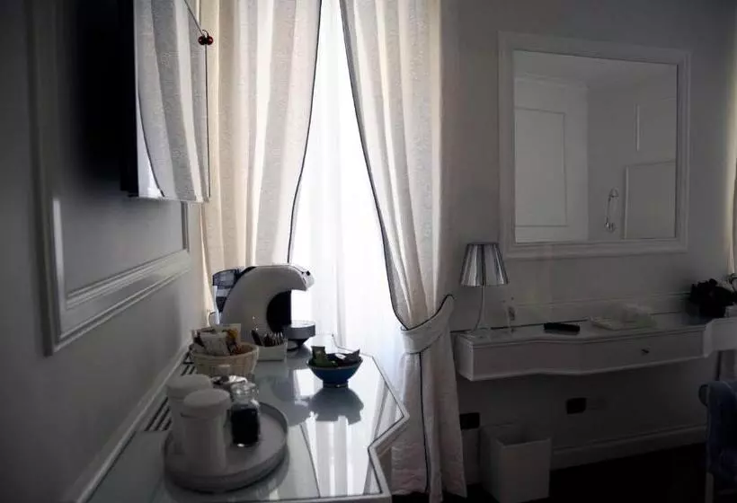 هتل Suite Fontana Di Trevi