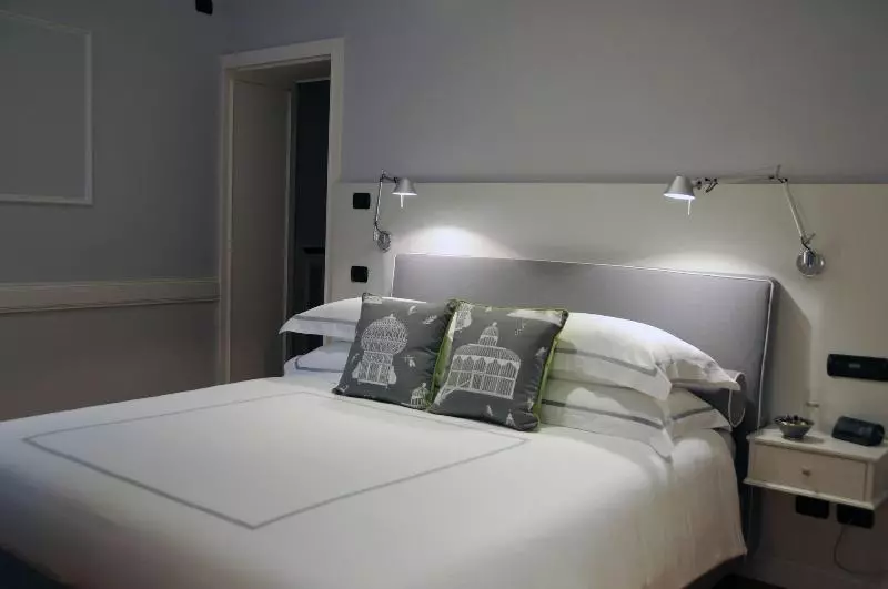 هتل Suite Fontana Di Trevi