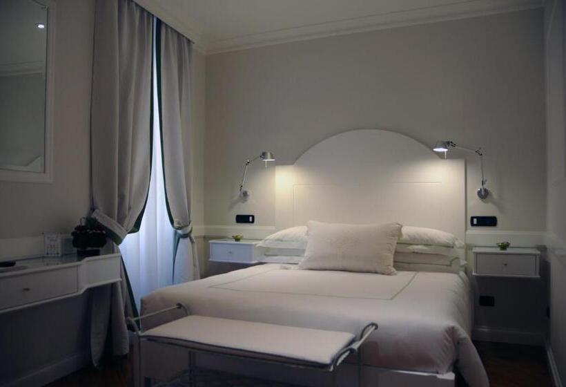 هتل Suite Fontana Di Trevi