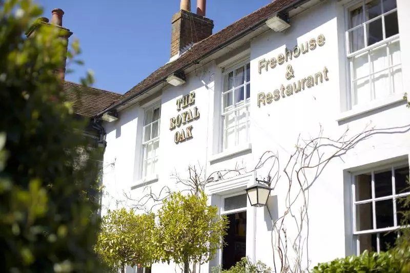 ホテル The Royal Oak Inn