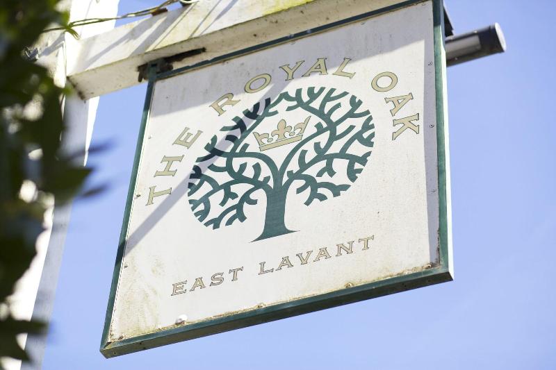 فندق The Royal Oak Inn