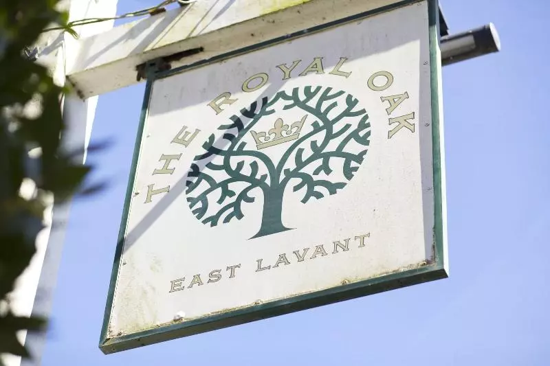 ホテル The Royal Oak Inn