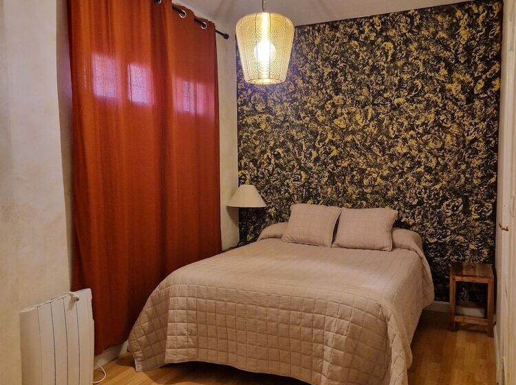 هتل Theplacetobe B&b