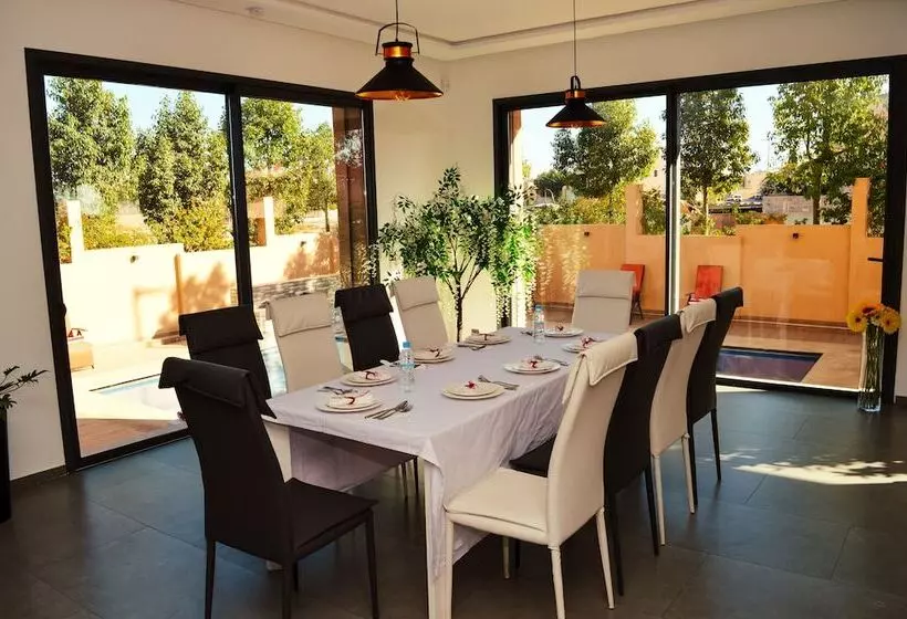 ホテル Villa Arabic House Pool & Spa