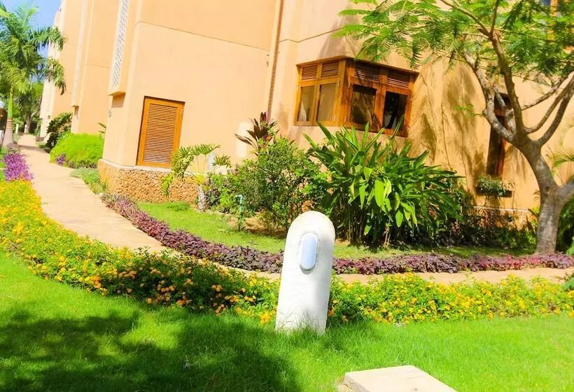 هتل Villa Mandhari  Diani Beach