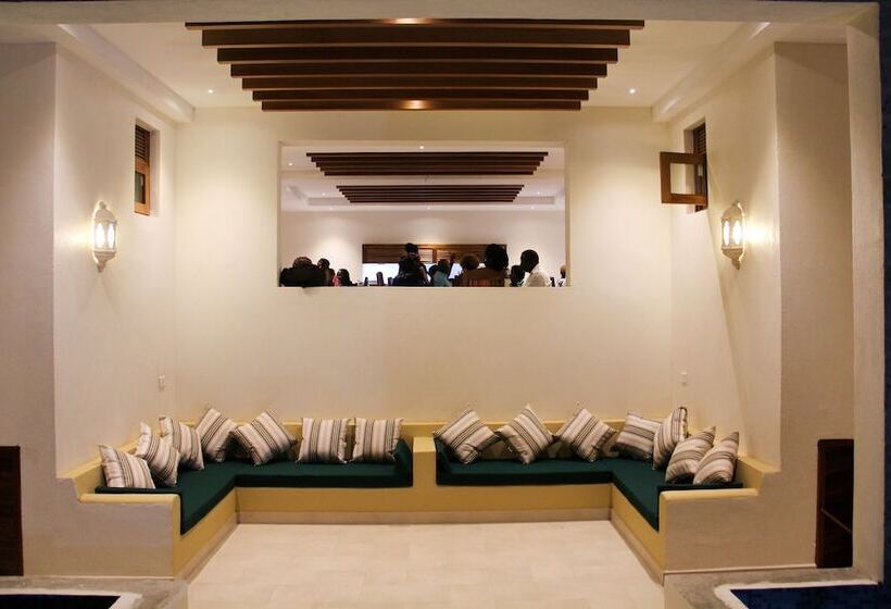 Отель Villa Mandhari  Diani Beach