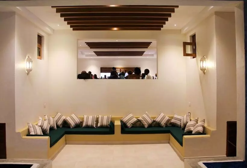 هتل Villa Mandhari  Diani Beach